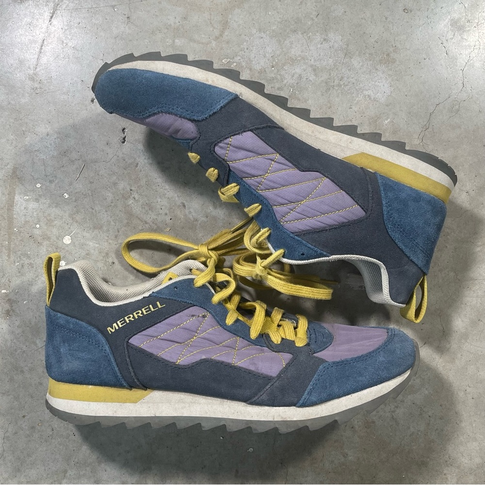Women’s Merrell Alpine Outdoor sneaker Size 9